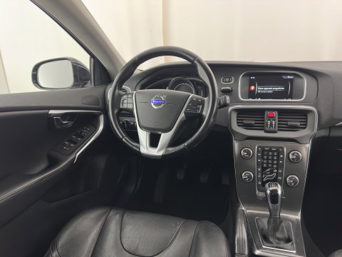 Volvo V40 2.0 D4 Summum Business *LEATHER | NAVI-FULLMAP | MEMORY-PACK | SIPS | HEATED-COMFORTSEATS | PRIVACY-GLASS | TOWBAR | 17"ALU*