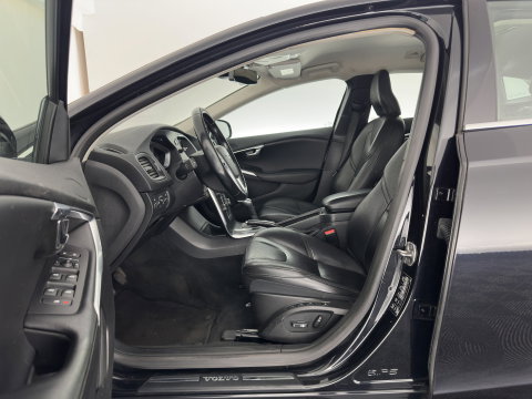 Volvo V40 2.0 D4 Summum Business *LEATHER | NAVI-FULLMAP | MEMORY-PACK | SIPS | HEATED-COMFORTSEATS | PRIVACY-GLASS | TOWBAR | 17"ALU*