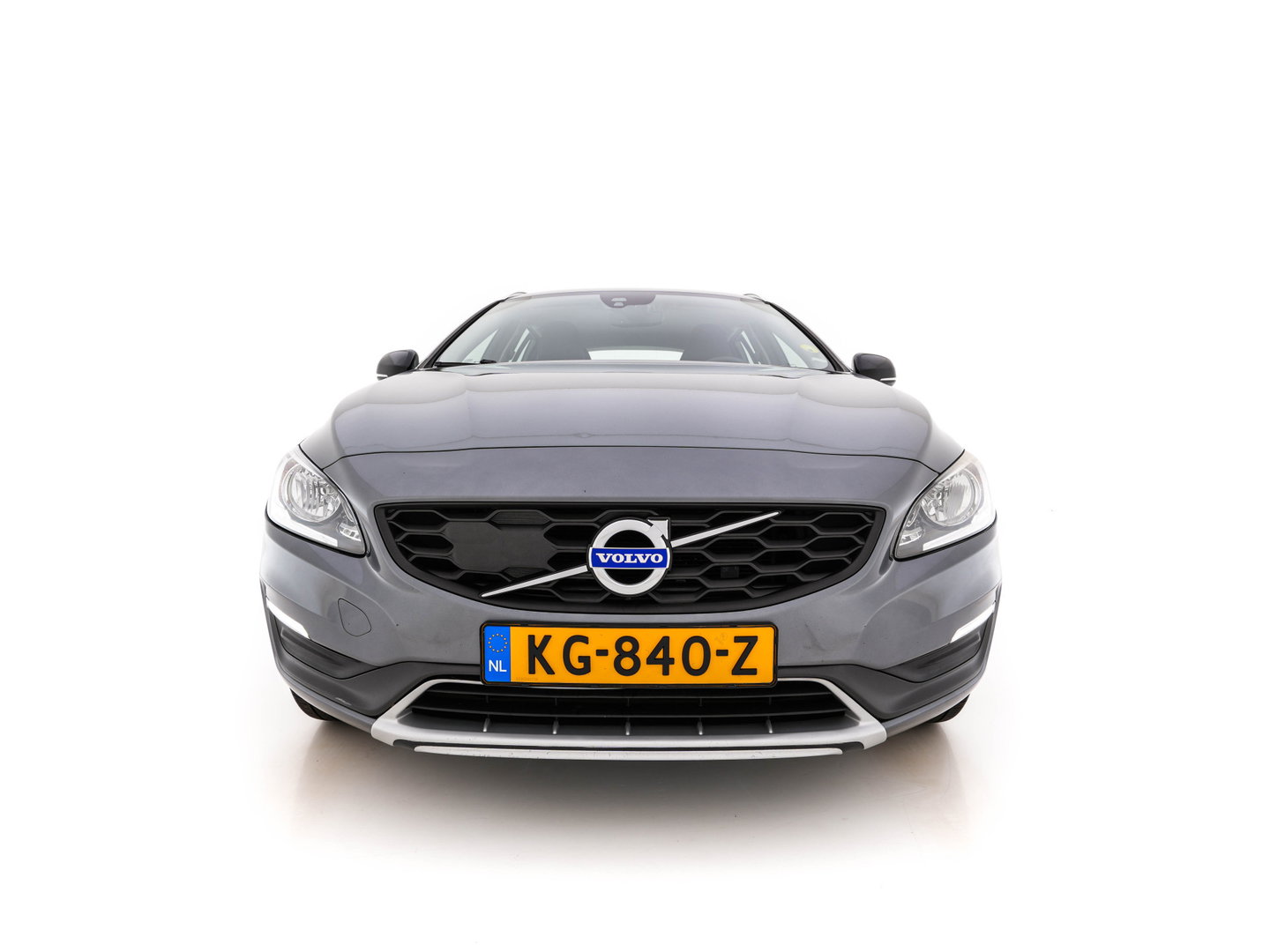 Volvo V60 Cross Country 2.0 D3 Momentum Business *LEATHER | NAVI-FULLMAP | CAMERA | TOWBAR | HEATED-COMFORTSEATS | 17''ALU*
