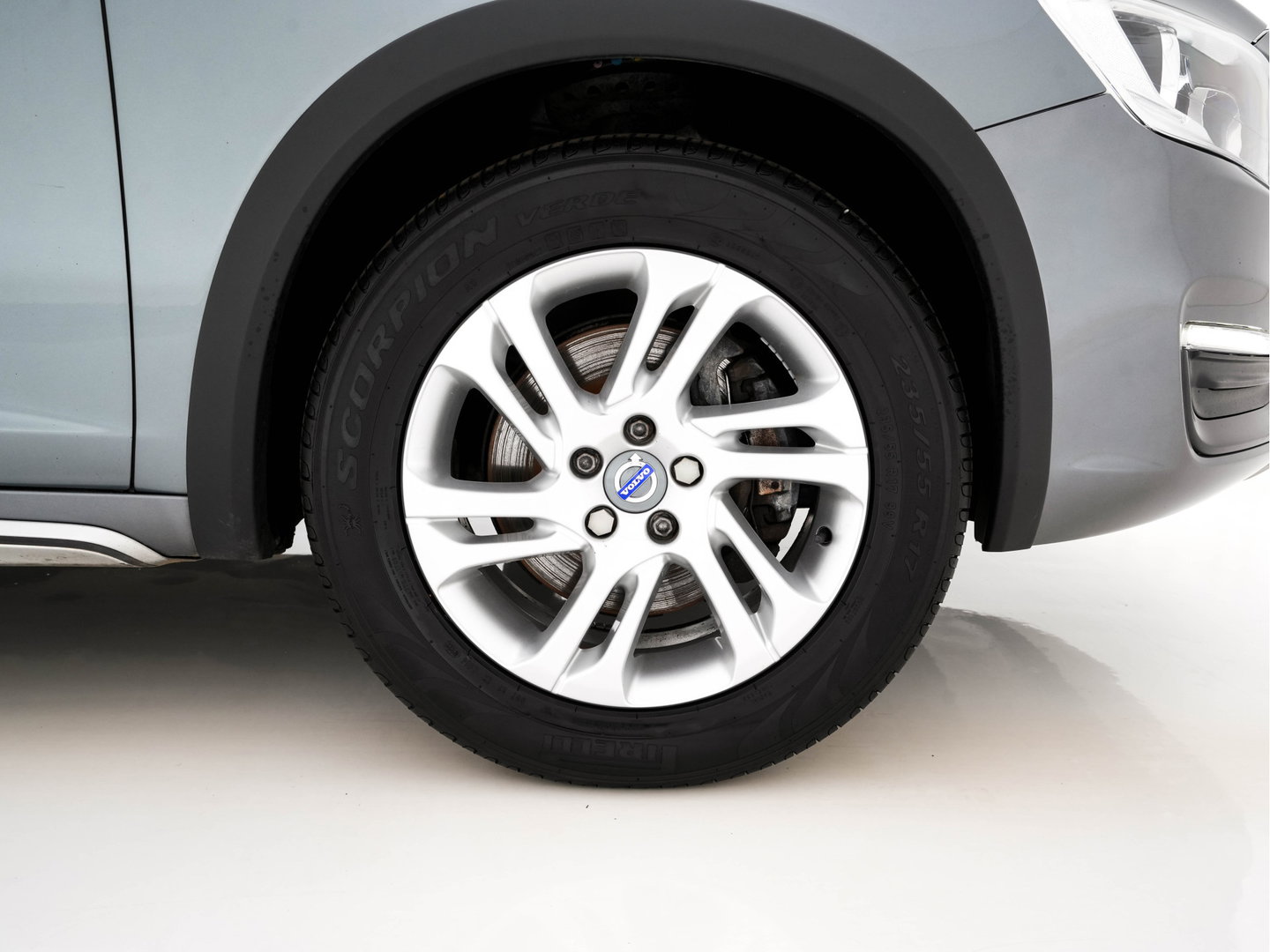 Volvo V60 Cross Country 2.0 D3 Momentum Business *LEATHER | NAVI-FULLMAP | CAMERA | TOWBAR | HEATED-COMFORTSEATS | 17''ALU*