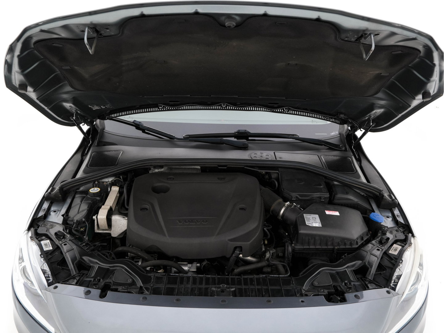 Volvo V60 Cross Country 2.0 D3 Momentum Business *LEATHER | NAVI-FULLMAP | CAMERA | TOWBAR | HEATED-COMFORTSEATS | 17''ALU*