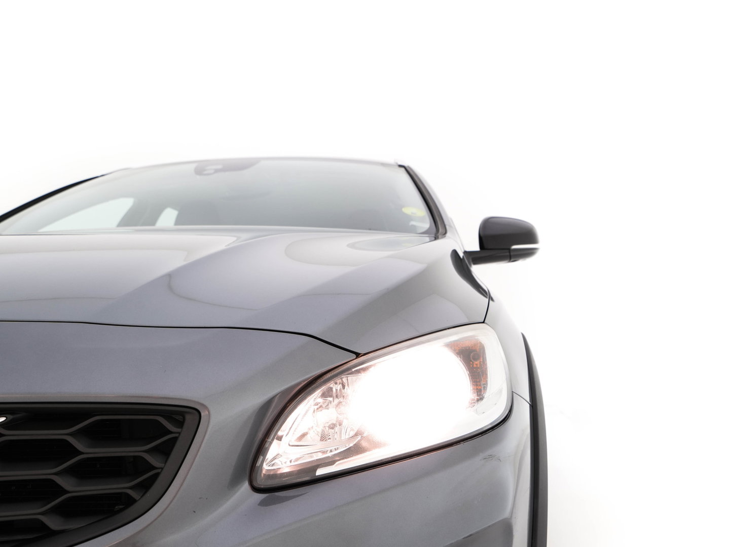 Volvo V60 Cross Country 2.0 D3 Momentum Business *LEATHER | NAVI-FULLMAP | CAMERA | TOWBAR | HEATED-COMFORTSEATS | 17''ALU*
