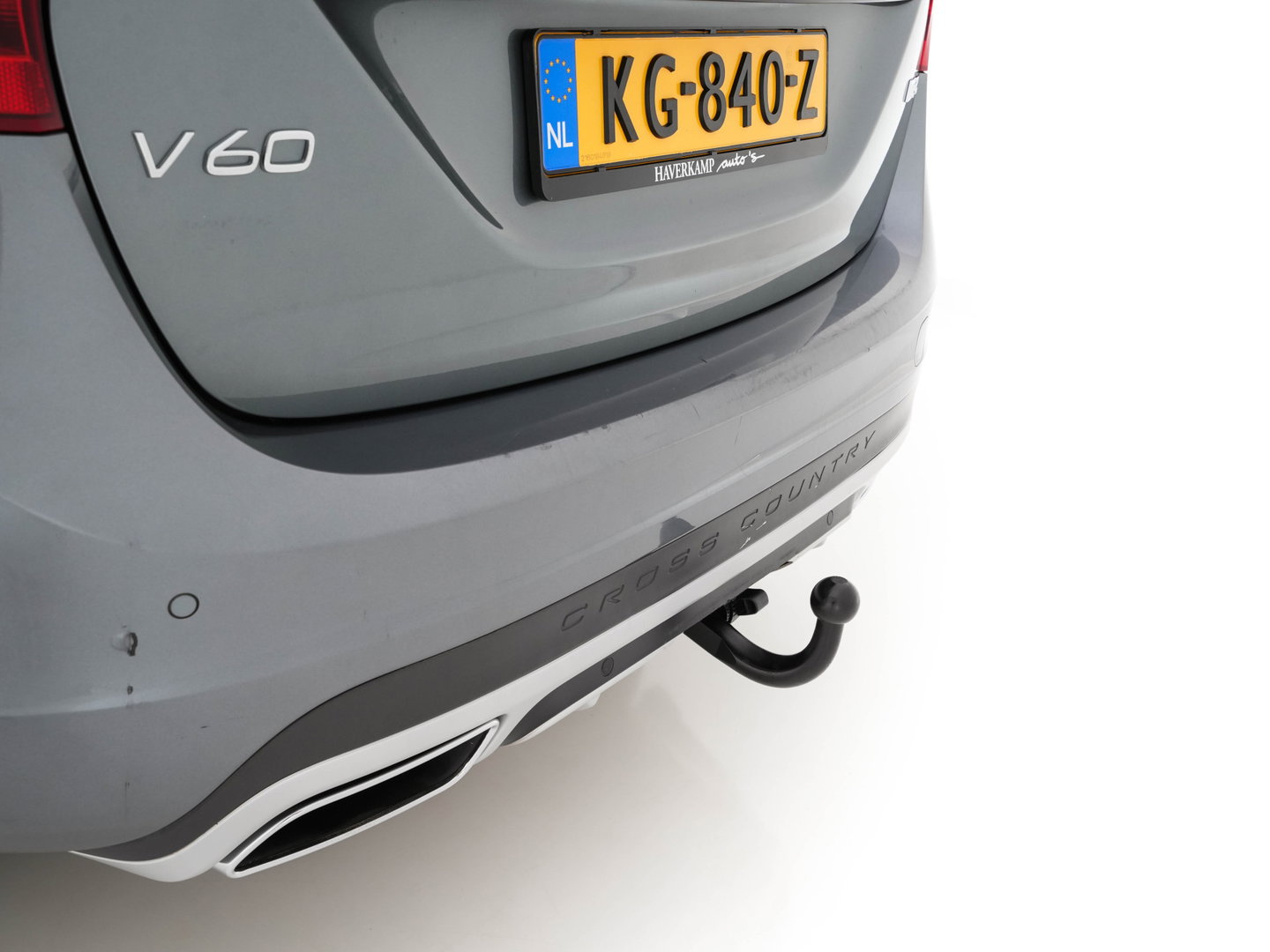 Volvo V60 Cross Country 2.0 D3 Momentum Business *LEATHER | NAVI-FULLMAP | CAMERA | TOWBAR | HEATED-COMFORTSEATS | 17''ALU*