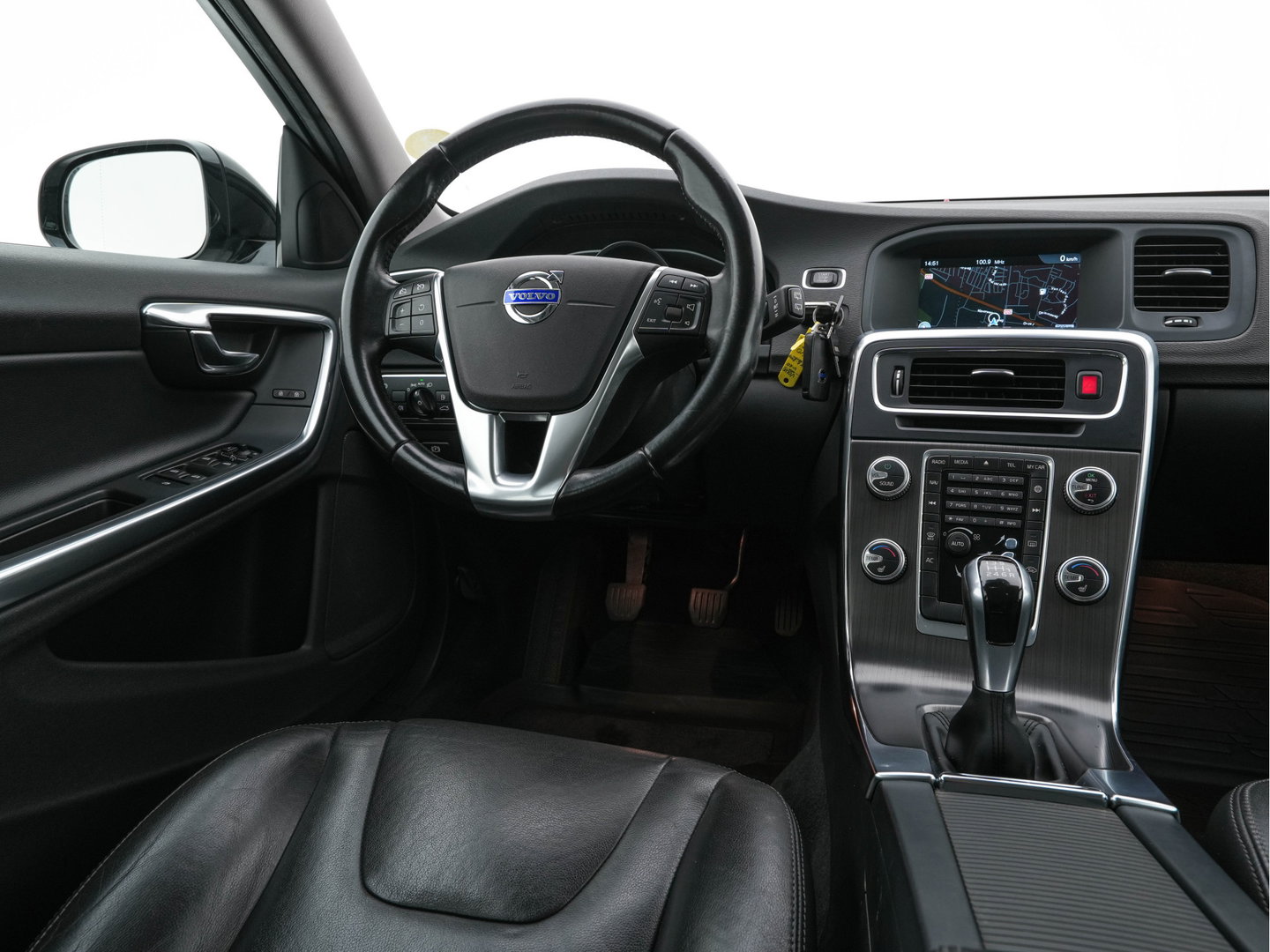 Volvo V60 Cross Country 2.0 D3 Momentum Business *LEATHER | NAVI-FULLMAP | CAMERA | TOWBAR | HEATED-COMFORTSEATS | 17''ALU*