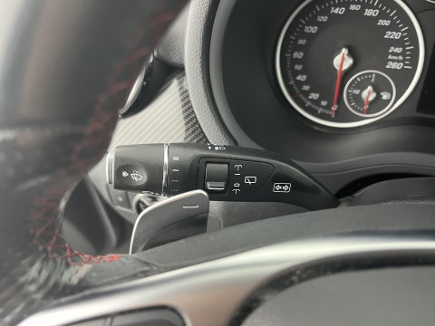 Mercedes-Benz B-Klasse 180 AMG Night pakket Ambition Aut. *LEATHER-MICROFIBRE | CARBON-INLAY | FULL-LED | HEATED-SPORTSEATS | NAVI-FULLMAP | SHIFTPADDLES | PRIVACYGLASS | ECC | PDC | CRUISE | TOWBAR  | KEYLESS | 18''ALU *
