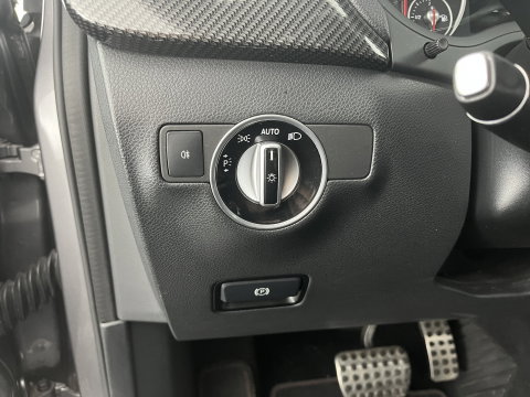 Mercedes-Benz B-Klasse 180 AMG Night pakket Ambition Aut. *LEATHER-MICROFIBRE | CARBON-INLAY | FULL-LED | HEATED-SPORTSEATS | NAVI-FULLMAP | SHIFTPADDLES | PRIVACYGLASS | ECC | PDC | CRUISE | TOWBAR  | KEYLESS | 18''ALU *