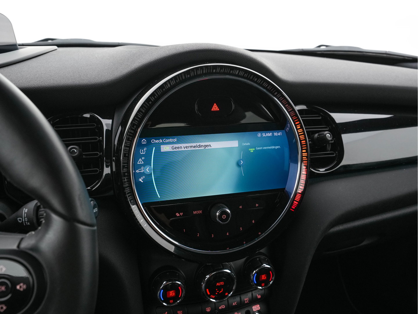 MINI Electric MINI Yours 33 kWh [3-Fase-11kW] {SoH-95%} (INCL-BTW) Aut. *HEATPUMP | LEATHER | HARMAN/KARDON | DIGI-COCKPIT | HEAD-UP | FULL-LED | NAVI-FULLMAP | HEATED-SPORTSEATS | DAB | CRUISE | KEYLESS | AMBIENTLIGHT | PRIVACY-GLASS | 17"ALU*