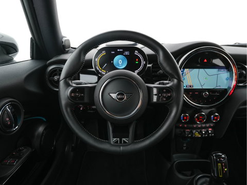 MINI Electric MINI Yours 33 kWh [3-Fase-11kW] {SoH-95%} (INCL-BTW) Aut. *HEATPUMP | LEATHER | HARMAN/KARDON | DIGI-COCKPIT | HEAD-UP | FULL-LED | NAVI-FULLMAP | HEATED-SPORTSEATS | DAB | CRUISE | KEYLESS | AMBIENTLIGHT | PRIVACY-GLASS | 17"ALU*
