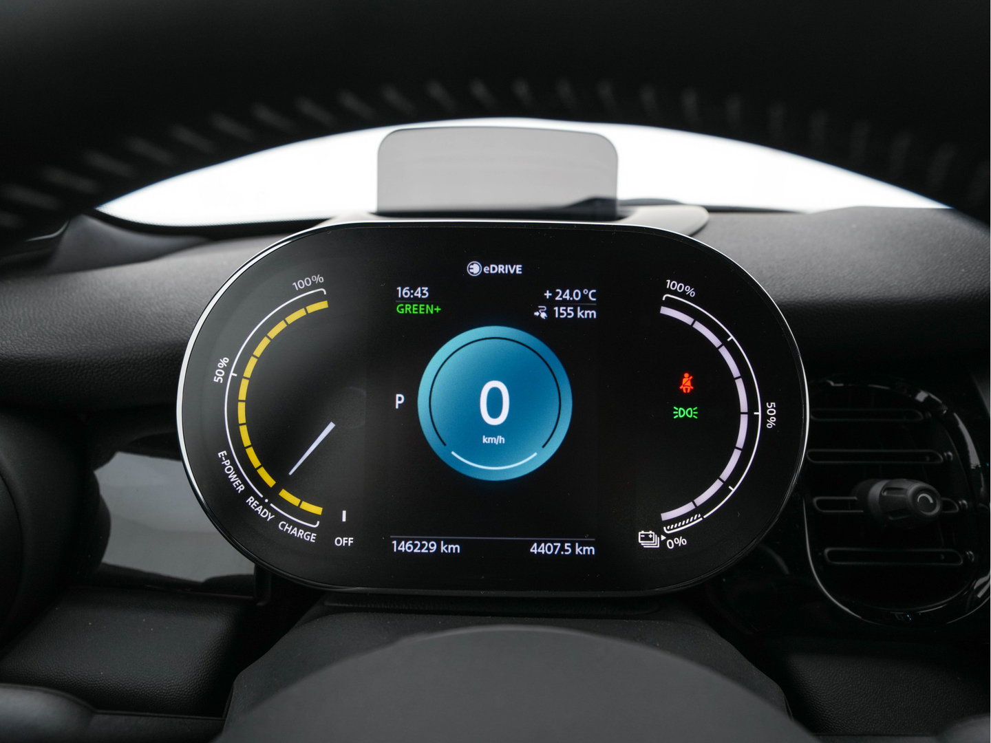 MINI Electric MINI Yours 33 kWh [3-Fase-11kW] {SoH-95%} (INCL-BTW) Aut. *HEATPUMP | LEATHER | HARMAN/KARDON | DIGI-COCKPIT | HEAD-UP | FULL-LED | NAVI-FULLMAP | HEATED-SPORTSEATS | DAB | CRUISE | KEYLESS | AMBIENTLIGHT | PRIVACY-GLASS | 17"ALU*