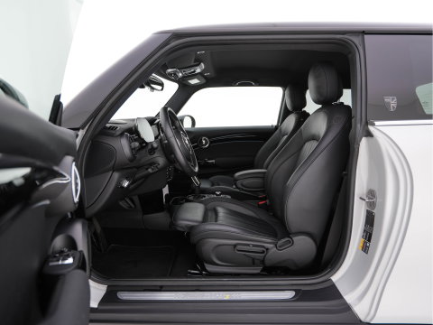 MINI Electric MINI Yours 33 kWh [3-Fase-11kW] {SoH-95%} (INCL-BTW) Aut. *HEATPUMP | LEATHER | HARMAN/KARDON | DIGI-COCKPIT | HEAD-UP | FULL-LED | NAVI-FULLMAP | HEATED-SPORTSEATS | DAB | CRUISE | KEYLESS | AMBIENTLIGHT | PRIVACY-GLASS | 17"ALU*
