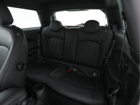 MINI Electric MINI Yours 33 kWh [3-Fase-11kW] {SoH-95%} (INCL-BTW) Aut. *HEATPUMP | LEATHER | HARMAN/KARDON | DIGI-COCKPIT | HEAD-UP | FULL-LED | NAVI-FULLMAP | HEATED-SPORTSEATS | DAB | CRUISE | KEYLESS | AMBIENTLIGHT | PRIVACY-GLASS | 17"ALU*