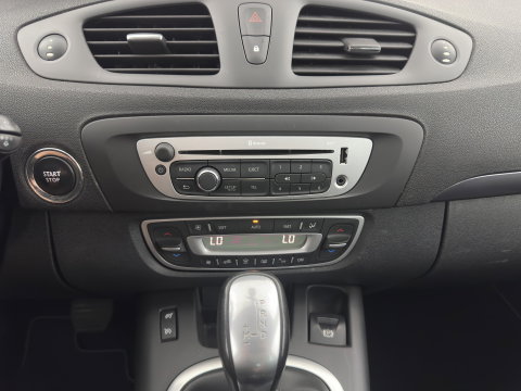 Renault Scénic 1.5 dCi Limited Aut. *DIGI-COCKPIT | NAVI-FULLMAP | HEATED-COMFORTSEATS | KEYLESS | PRIVACY-GLASS | ECC | PDC | 16''ALU*