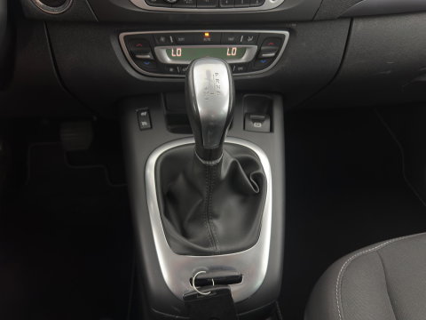 Renault Scénic 1.5 dCi Limited Aut. *DIGI-COCKPIT | NAVI-FULLMAP | HEATED-COMFORTSEATS | KEYLESS | PRIVACY-GLASS | ECC | PDC | 16''ALU*