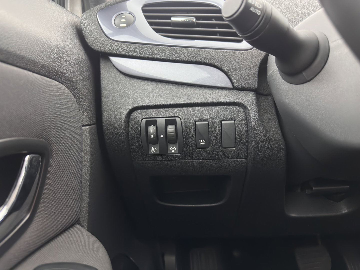 Renault Scénic 1.5 dCi Limited Aut. *DIGI-COCKPIT | NAVI-FULLMAP | HEATED-COMFORTSEATS | KEYLESS | PRIVACY-GLASS | ECC | PDC | 16''ALU*