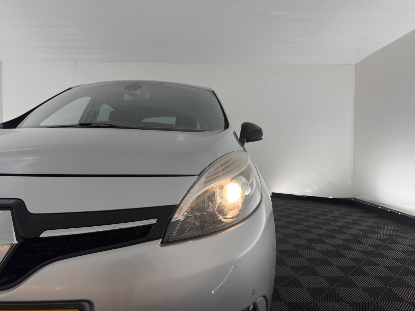 Renault Scénic 1.5 dCi Limited Aut. *DIGI-COCKPIT | NAVI-FULLMAP | HEATED-COMFORTSEATS | KEYLESS | PRIVACY-GLASS | ECC | PDC | 16''ALU*