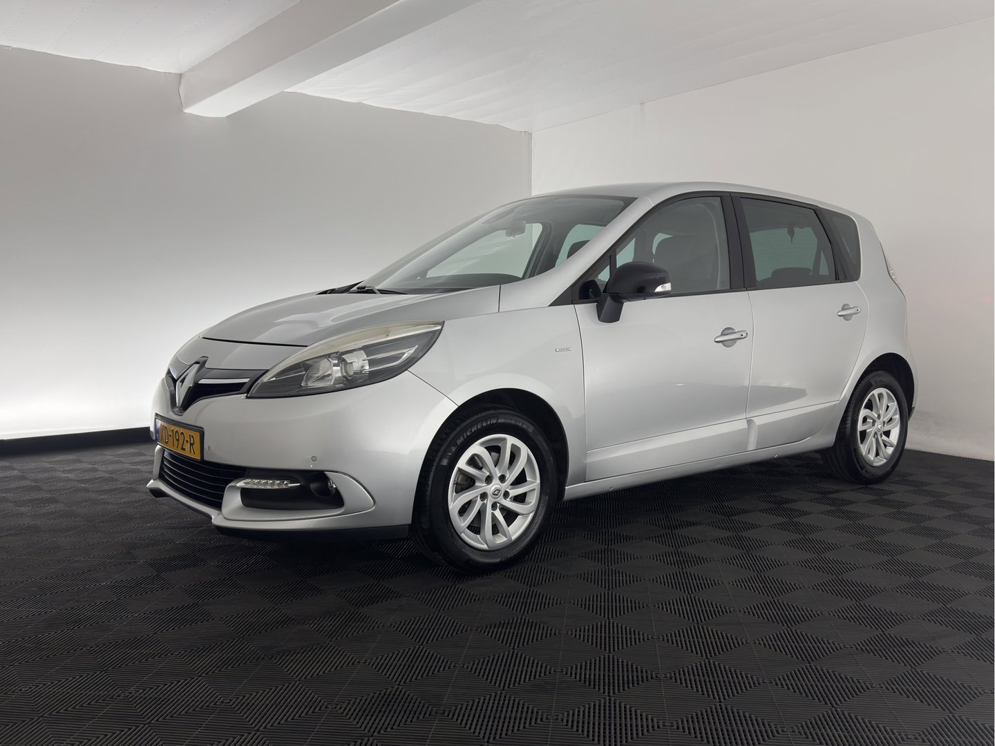 Renault Scénic 1.5 dCi Limited Aut. *DIGI-COCKPIT | NAVI-FULLMAP | HEATED-COMFORTSEATS | KEYLESS | PRIVACY-GLASS | ECC | PDC | 16''ALU*