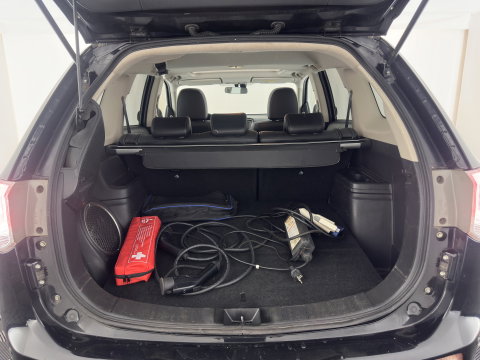 Mitsubishi Outlander 2.0 PHEV Instyle (Plug-In) {SoH-94%} Aut. *PANO | LEATHER | XENON | NAVI-FULLMAP | KEYLESS | CAMERA | HEATED-COMFORTSEATS | ECC | SHIFTPADDELS | PDC | CRUISE | DAB | PRIVACY-GLASS | ROCKFORD-AUDIO | LANE-ASSIST | 18"ALU