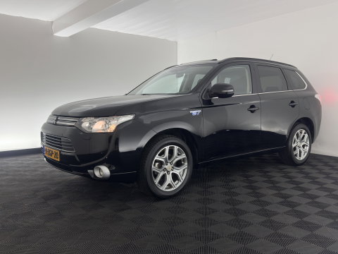 Mitsubishi Outlander 2.0 PHEV Instyle (Plug-In) {SoH-94%} Aut. *PANO | LEATHER | XENON | NAVI-FULLMAP | KEYLESS | CAMERA | HEATED-COMFORTSEATS | ECC | SHIFTPADDELS | PDC | CRUISE | DAB | PRIVACY-GLASS | ROCKFORD-AUDIO | LANE-ASSIST | 18"ALU