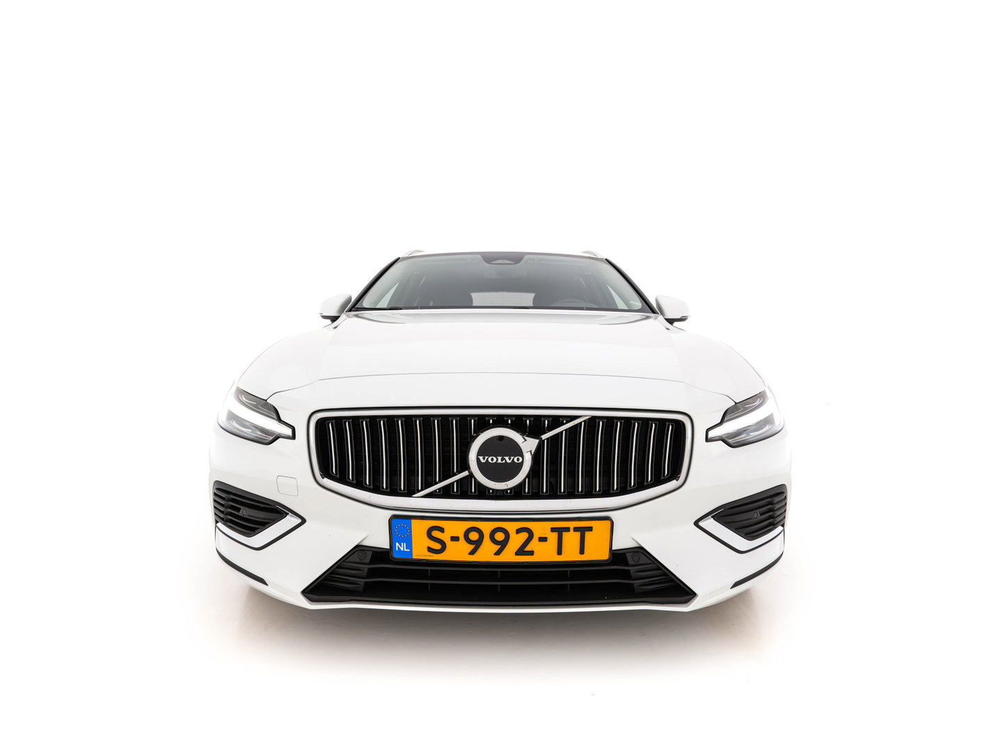 Volvo V60 2.0 T6 Core Bright AWD (Plug-In) {SoH-97%} (INCL-BTW)  Aut. *FULL-LED | DIGI-COCKPIT | CAMERA | HEATED-COMFORTSEATS | KEYLESS | DAB | PRIVACY-GLASS | CARPLAY | NAVI-FULLMAP | TOWBAR | 18''ALU*