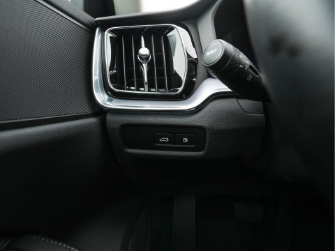 Volvo V60 2.0 T6 Core Bright AWD (Plug-In) {SoH-97%} (INCL-BTW)  Aut. *FULL-LED | DIGI-COCKPIT | CAMERA | HEATED-COMFORTSEATS | KEYLESS | DAB | PRIVACY-GLASS | CARPLAY | NAVI-FULLMAP | TOWBAR | 18''ALU*