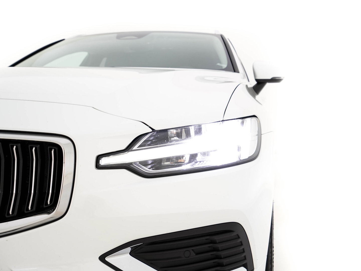 Volvo V60 2.0 T6 Core Bright AWD (Plug-In) {SoH-97%} (INCL-BTW)  Aut. *FULL-LED | DIGI-COCKPIT | CAMERA | HEATED-COMFORTSEATS | KEYLESS | DAB | PRIVACY-GLASS | CARPLAY | NAVI-FULLMAP | TOWBAR | 18''ALU*
