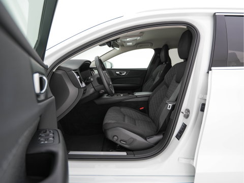 Volvo V60 2.0 T6 Core Bright AWD (Plug-In) {SoH-97%} (INCL-BTW)  Aut. *FULL-LED | DIGI-COCKPIT | CAMERA | HEATED-COMFORTSEATS | KEYLESS | DAB | PRIVACY-GLASS | CARPLAY | NAVI-FULLMAP | TOWBAR | 18''ALU*