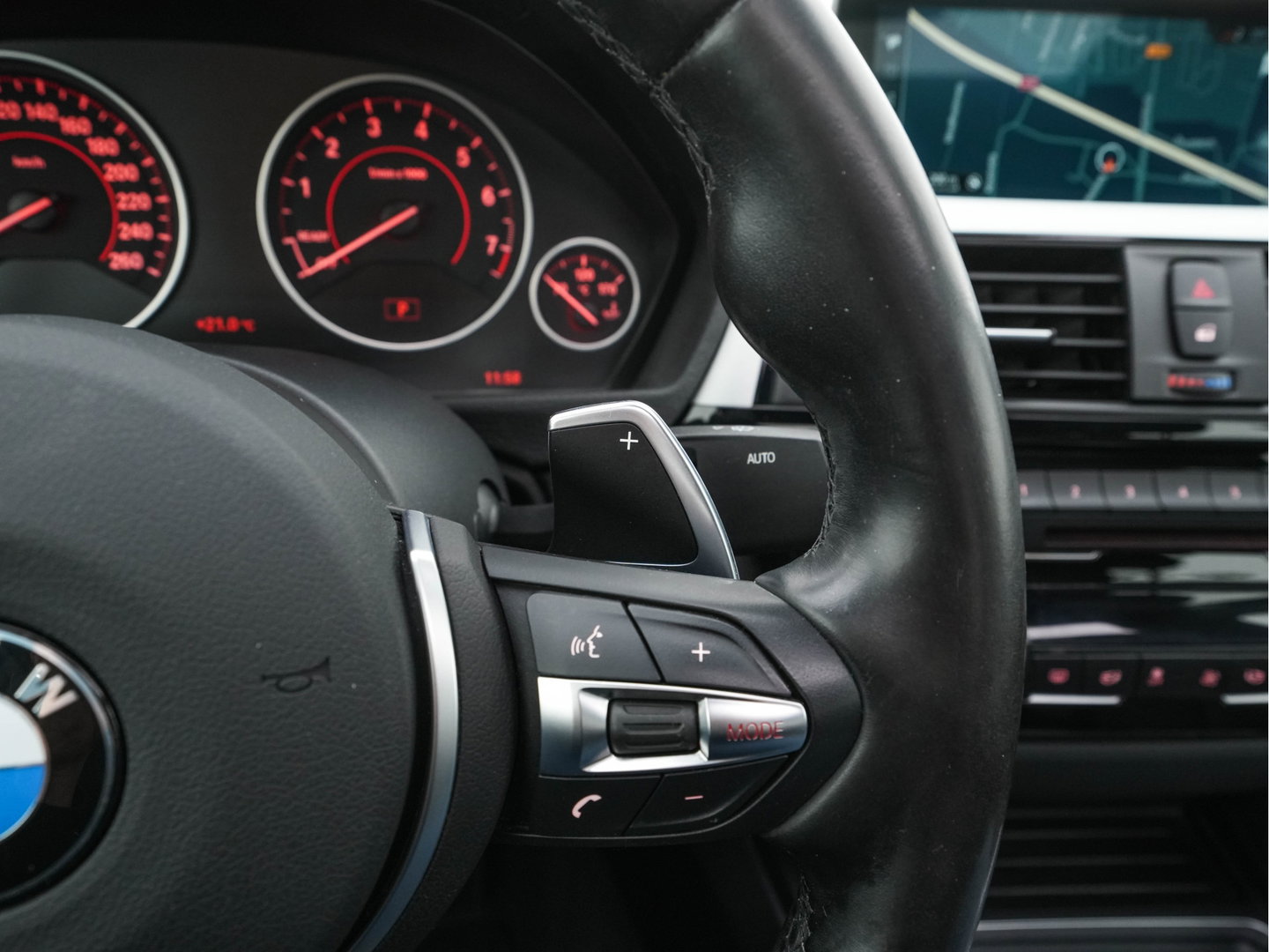 BMW 3-serie Gran Turismo 320i M-Sportpack High-Executive Aut. *PANO | LEATHER | FULL-LED | NAVI-FULLMAP | HEATED-SPORTSEATS | HIFI-SOUND | SHIFTPADDLES | ECC | PDC | CRUISE | 19''ALU*
