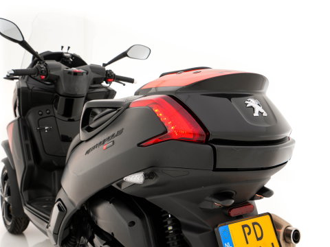 Peugeot Metropolis RX-R 400i 