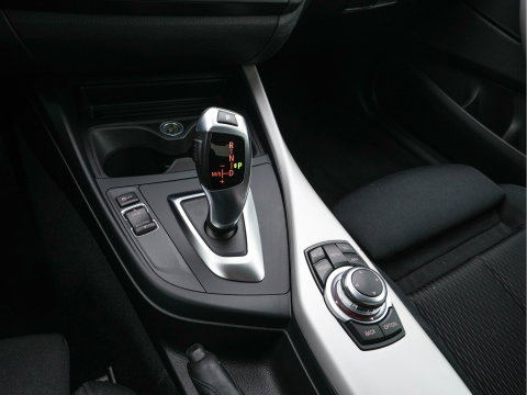 BMW 2 Serie Coupé 218d Executive Aut. *XENON | NAVI-FULLMAP | SPORTSEATS | PRIVACY-GLASS | ECC | PDC | CRUISE | 17''ALU*