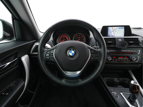 BMW 2 Serie Coupé 218d Executive Aut. *XENON | NAVI-FULLMAP | SPORTSEATS | PRIVACY-GLASS | ECC | PDC | CRUISE | 17''ALU*