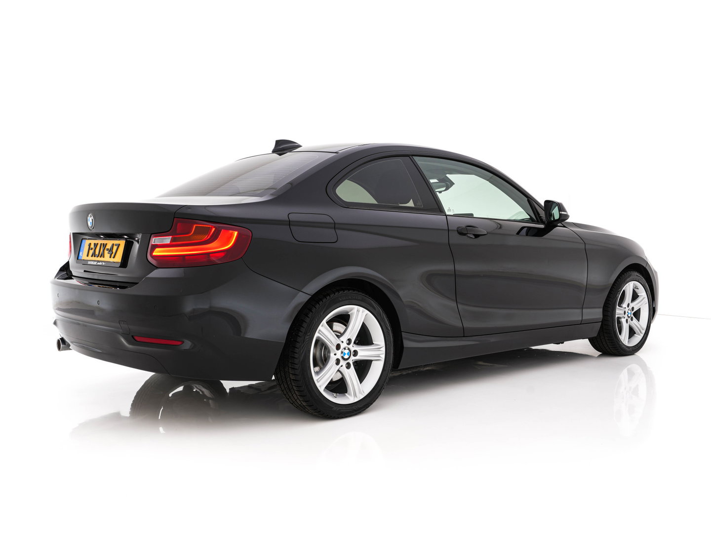BMW 2 Serie Coupé 218d Executive Aut. *XENON | NAVI-FULLMAP | SPORTSEATS | PRIVACY-GLASS | ECC | PDC | CRUISE | 17''ALU*