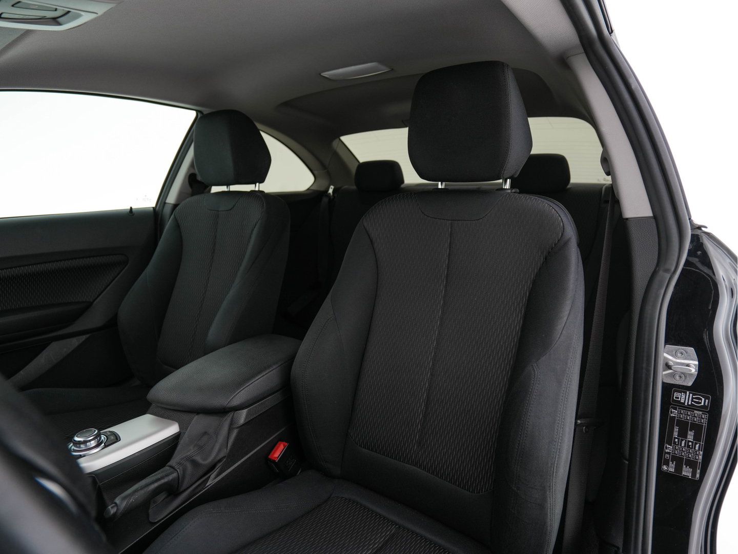 BMW 2 Serie Coupé 218d Executive Aut. *XENON | NAVI-FULLMAP | SPORTSEATS | PRIVACY-GLASS | ECC | PDC | CRUISE | 17''ALU*
