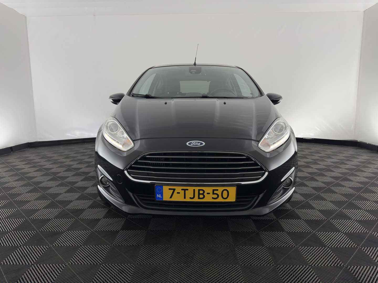 Ford Fiesta 1.6 TDCi Lease Titanium *NAVI-FULLMAP | SONY-AUDIO | KEYLESS | ECC | CRUISE | PDC | PRVACY-GLASS | 14''ALU*