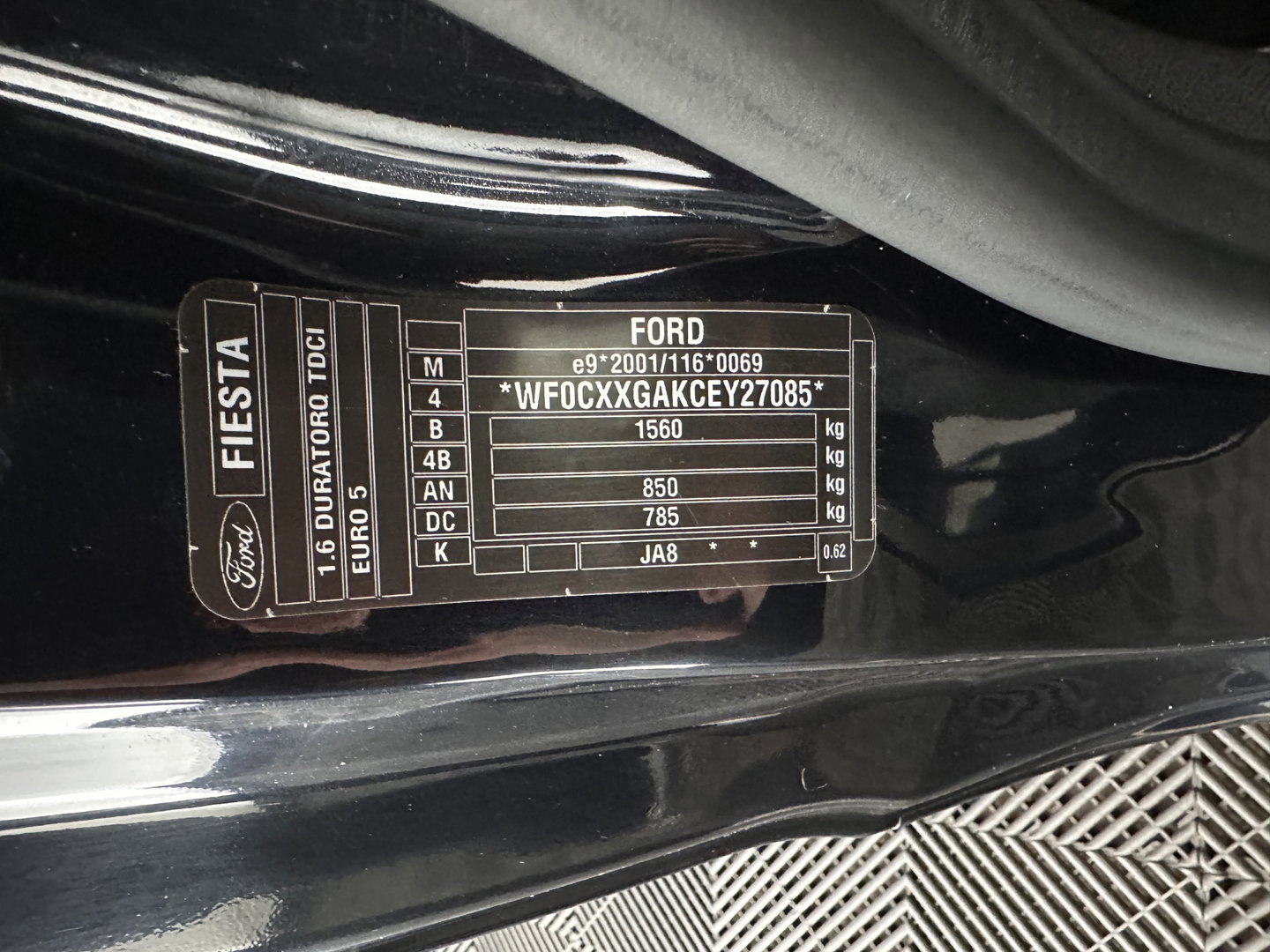 Ford Fiesta 1.6 TDCi Lease Titanium *NAVI-FULLMAP | SONY-AUDIO | KEYLESS | ECC | CRUISE | PDC | PRVACY-GLASS | 14''ALU*