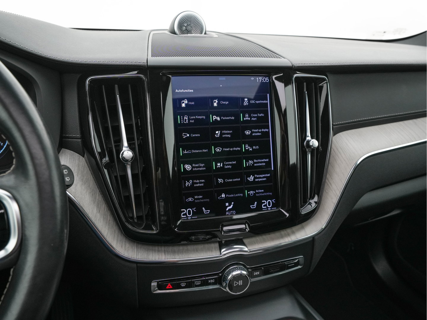 Volvo XC60 2.0 T8 Twin Engine Inscription AWD (Plug-In) *PANO | LEATHER | FULL-LED | BOWERS&WILKINS | MEMORY-PACK | BLINDSPOT | DIGI-COCKPIT | HEATED-COMFORTSEATS | TOPVIEW | NAVI-FULLMAP | ECC | PDC | HEAD-UP |  TOWBAR | 20''ALU *