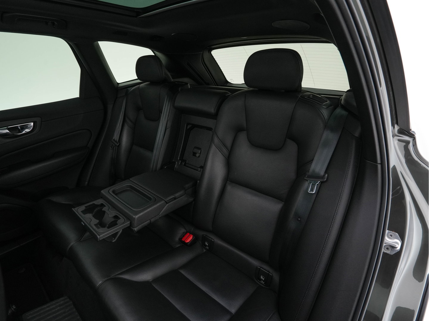 Volvo XC60 2.0 T8 Twin Engine Inscription AWD (Plug-In) *PANO | LEATHER | FULL-LED | BOWERS&WILKINS | MEMORY-PACK | BLINDSPOT | DIGI-COCKPIT | HEATED-COMFORTSEATS | TOPVIEW | NAVI-FULLMAP | ECC | PDC | HEAD-UP |  TOWBAR | 20''ALU *