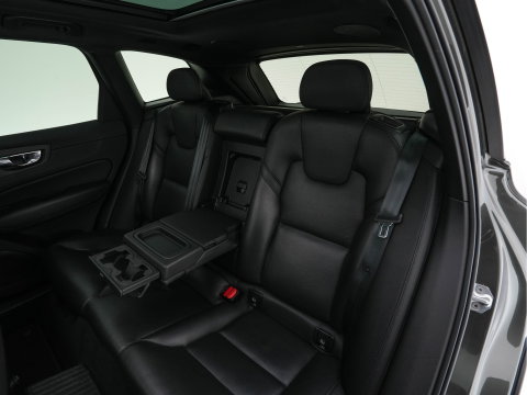 Volvo XC60 2.0 T8 Twin Engine Inscription AWD (Plug-In) *PANO | LEATHER | FULL-LED | BOWERS&WILKINS | MEMORY-PACK | BLINDSPOT | DIGI-COCKPIT | HEATED-COMFORTSEATS | TOPVIEW | NAVI-FULLMAP | ECC | PDC | HEAD-UP |  TOWBAR | 20''ALU *