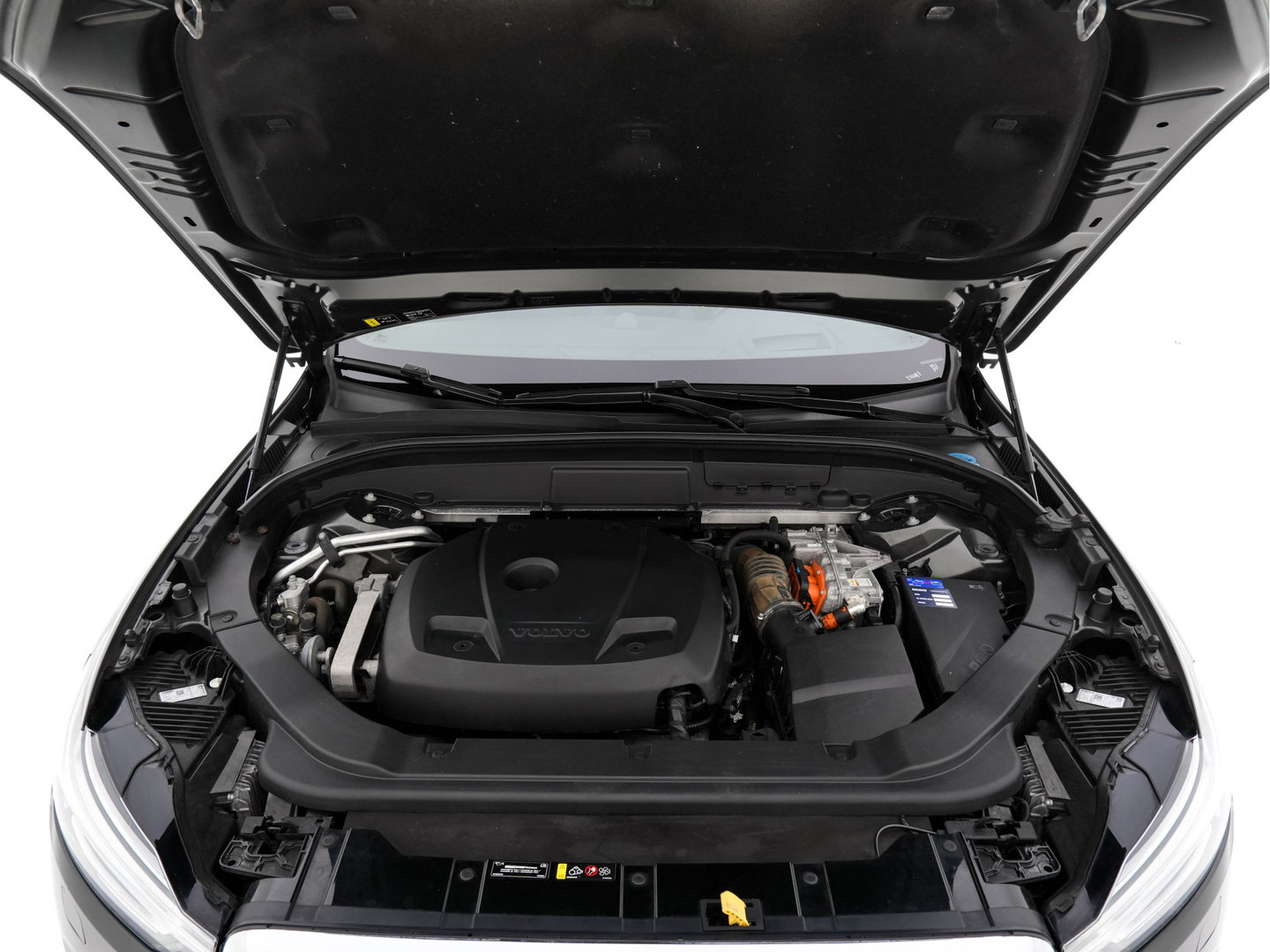 Volvo XC60 2.0 T8 Twin Engine Inscription AWD (Plug-In) *PANO | LEATHER | FULL-LED | BOWERS&WILKINS | MEMORY-PACK | BLINDSPOT | DIGI-COCKPIT | HEATED-COMFORTSEATS | TOPVIEW | NAVI-FULLMAP | ECC | PDC | HEAD-UP |  TOWBAR | 20''ALU *