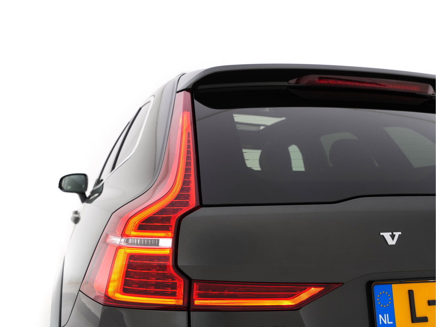 Volvo XC60 2.0 T8 Twin Engine Inscription AWD (Plug-In) *PANO | LEATHER | FULL-LED | BOWERS&WILKINS | MEMORY-PACK | BLINDSPOT | DIGI-COCKPIT | HEATED-COMFORTSEATS | TOPVIEW | NAVI-FULLMAP | ECC | PDC | HEAD-UP |  TOWBAR | 20''ALU *
