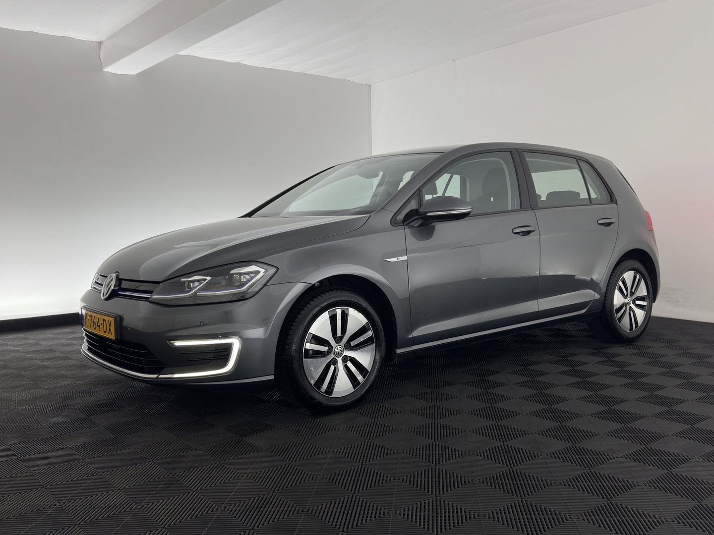 Volkswagen e-Golf E-dition {SoH-90%} (INCL-BTW) Aut.  *ADAPTIVE-CRUISE | FULL-LED | NAVI-FULLMAP | ECC | CCS-FASTLOADER | PDC | 16''ALU*