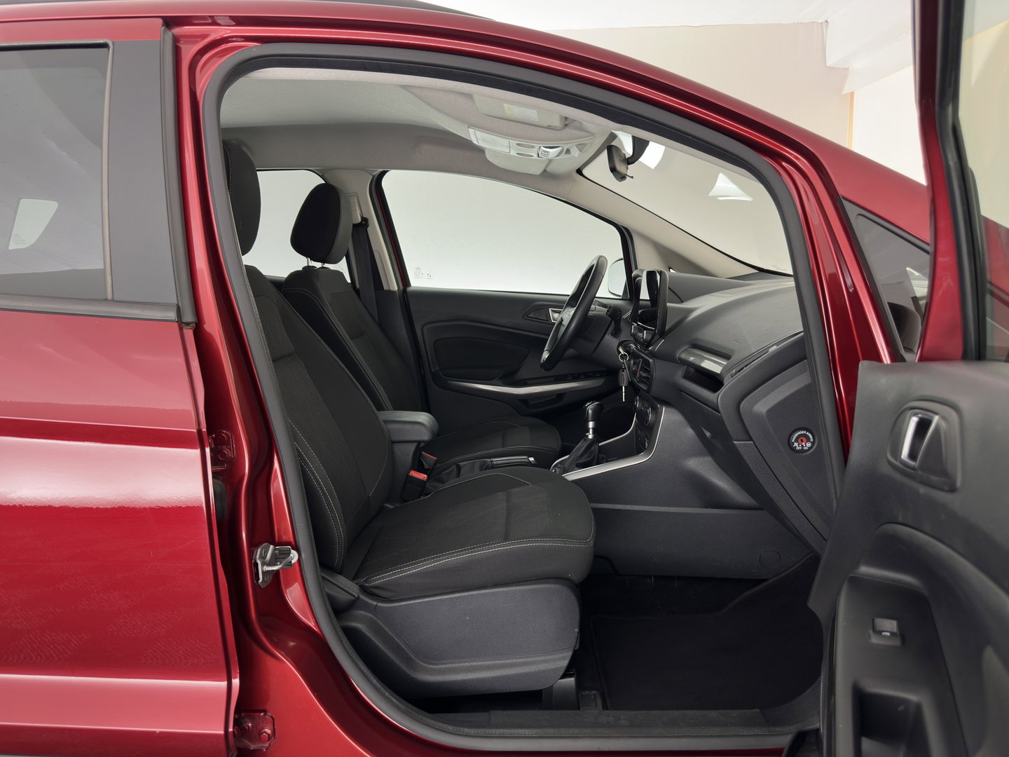 Ford EcoSport 1.0 EcoBoost Trend Ultimate (INCL-BTW) *NAVI-FULLMAP | CAMERA | CRUISE | COMFORTSEATS | FORD-SYNC3-AUDIO | PRIVACY-GLASS | PDC | TOWBAR | 16''ALU*