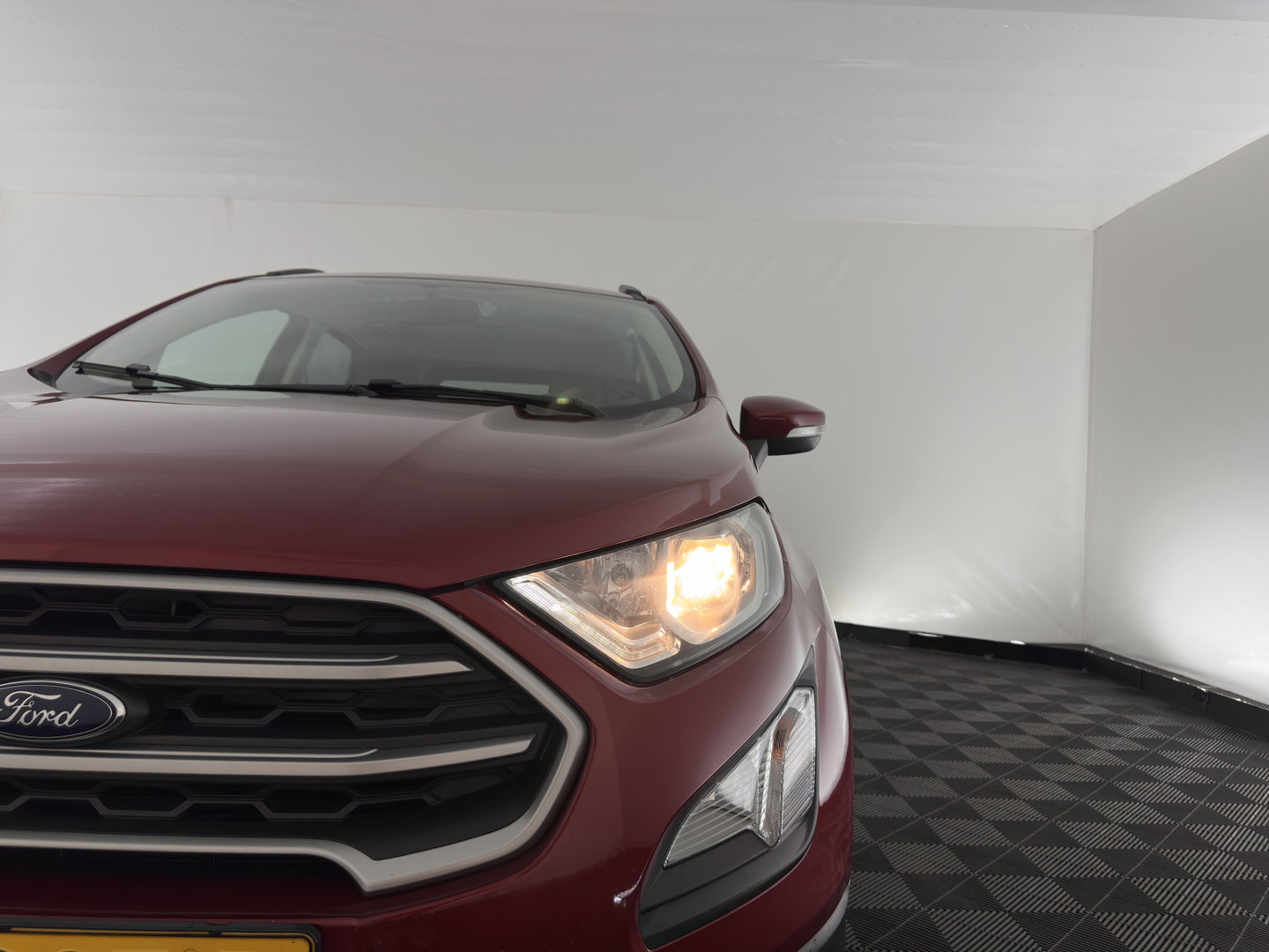 Ford EcoSport 1.0 EcoBoost Trend Ultimate (INCL-BTW) *NAVI-FULLMAP | CAMERA | CRUISE | COMFORTSEATS | FORD-SYNC3-AUDIO | PRIVACY-GLASS | PDC | TOWBAR | 16''ALU*