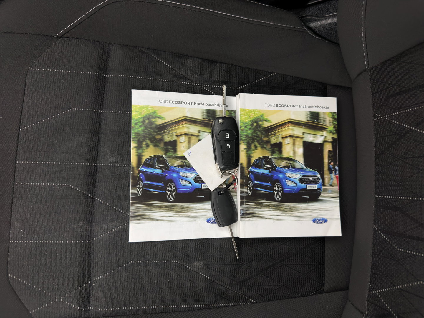 Ford EcoSport 1.0 EcoBoost Trend Ultimate (INCL-BTW) *NAVI-FULLMAP | CAMERA | CRUISE | COMFORTSEATS | FORD-SYNC3-AUDIO | PRIVACY-GLASS | PDC | TOWBAR | 16''ALU*