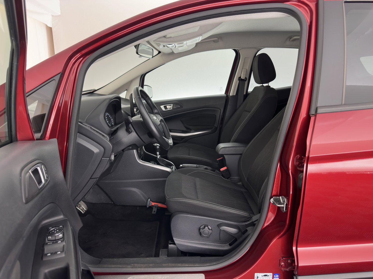 Ford EcoSport 1.0 EcoBoost Trend Ultimate (INCL-BTW) *NAVI-FULLMAP | CAMERA | CRUISE | COMFORTSEATS | FORD-SYNC3-AUDIO | PRIVACY-GLASS | PDC | TOWBAR | 16''ALU*