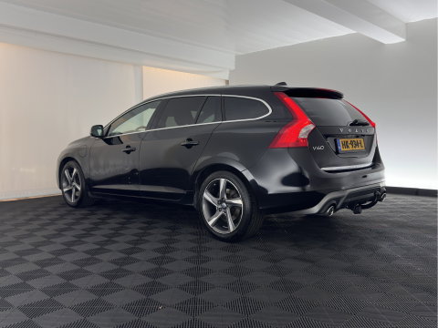 Volvo V60 2.4 D6 Twin Engine R-Design AWD (Plug-In) Aut. *PANO | LEATHER | XENON | MEMORY-PACK | NAVI-FULLMAP | HEATED-SPORTSEATS | PRIVACY-GLASS | ECC | PDC | CRUISE | TOWBAR | 18''ALU*