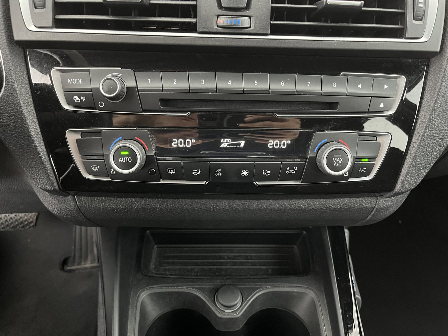 BMW 1-serie 116d Sportline Corporate Lease Executive Aut. *FULL-LED | SPORTSEATS | HIFI-SOUND | NAVI-FULLMAP | ECC | PDC | CRUISE | 17''ALU*