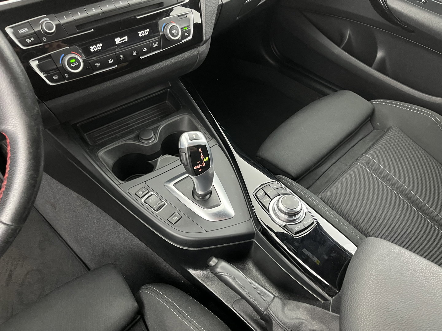 BMW 1-serie 116d Sportline Corporate Lease Executive Aut. *FULL-LED | SPORTSEATS | HIFI-SOUND | NAVI-FULLMAP | ECC | PDC | CRUISE | 17''ALU*