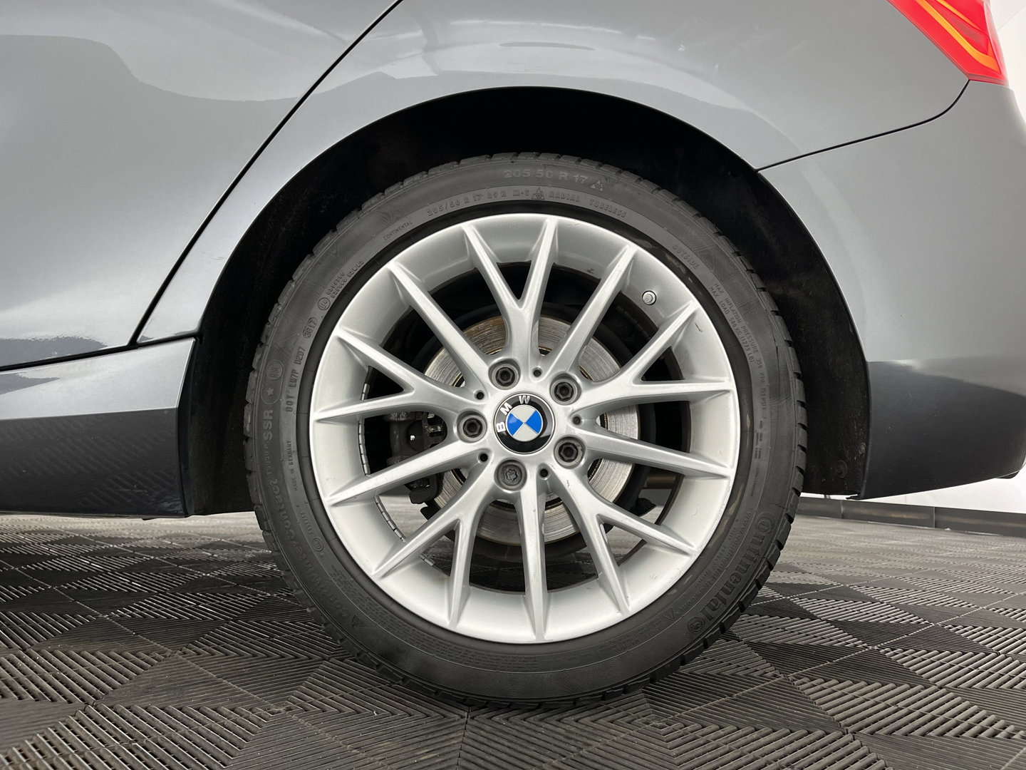 BMW 1-serie 116d Sportline Corporate Lease Executive Aut. *FULL-LED | SPORTSEATS | HIFI-SOUND | NAVI-FULLMAP | ECC | PDC | CRUISE | 17''ALU*