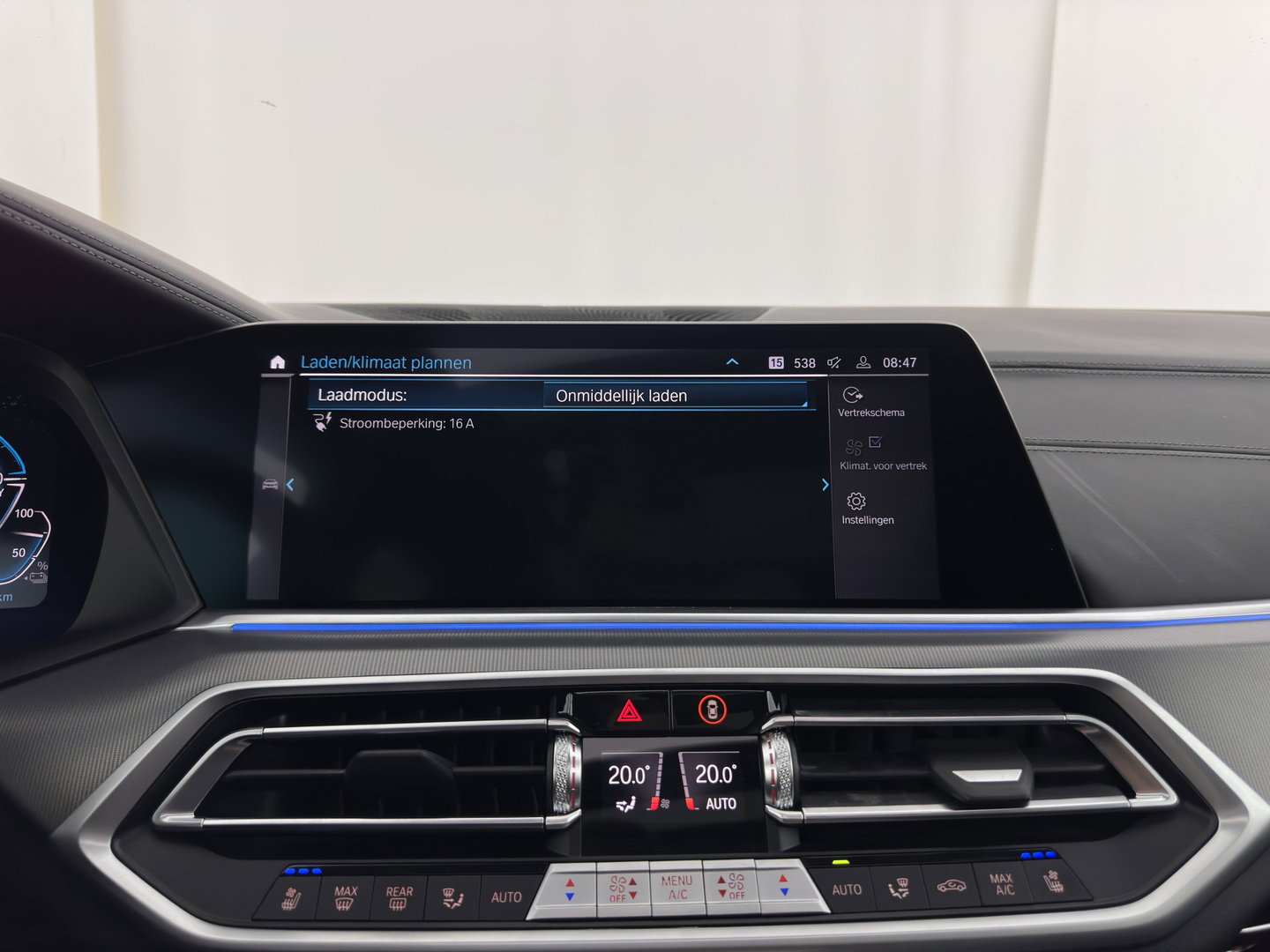 BMW X5 xDrive45e M-Sportpack High Executive (Plug-In) {SoH-91%} (INCL-BTW) *PANO | LEATHER | LASER-LED | HARMAN/KARDON | MEMORY-PACK | TOPVIEW | ADAPTIVE-CRUISE | BLINDSPOT | DIGI-COCKPIT | PRIVACY-GLASS | SHIFTPADDLES | HEAD-UP | TOWBAR | 22''A