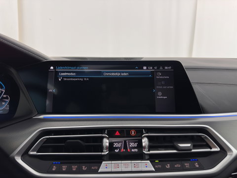 BMW X5 xDrive45e M-Sportpack High Executive (Plug-In) {SoH-91%} (INCL-BTW) *PANO | LEATHER | LASER-LED | HARMAN/KARDON | MEMORY-PACK | TOPVIEW | ADAPTIVE-CRUISE | BLINDSPOT | DIGI-COCKPIT | PRIVACY-GLASS | SHIFTPADDLES | HEAD-UP | TOWBAR | 22''A